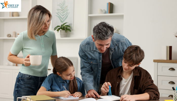 10 câu hỏi ba mẹ nên hỏi: Để con kích hoạt tư duy phản biện