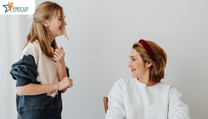 Vậy cách để con mạnh dạn bày tỏ ý kiến của mình là gì?