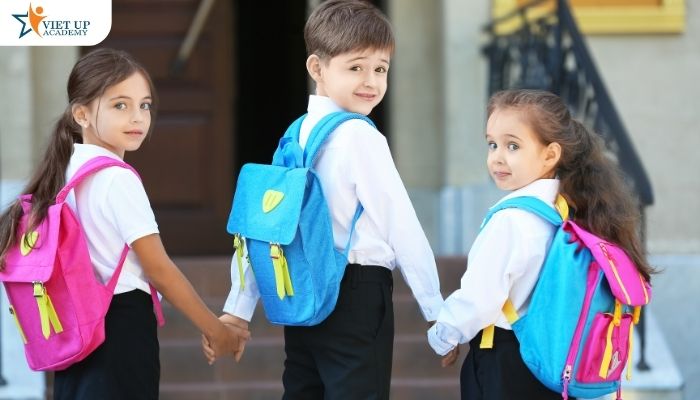 Khi hòa nhập được với bạn bè trẻ sẽ thấy vui hơn