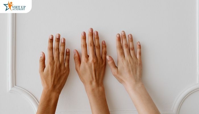 Khi trẻ được giáo dục đúng về sự khác biệt, trẻ sẽ hiểu rằng bắt nạt người khác là hành vi sai